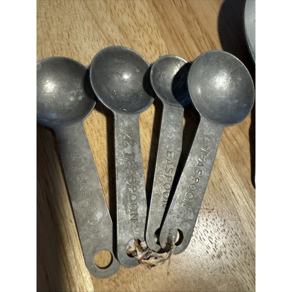 Set of 5 Vintage Aluminum  Measuring Spoons 1/4 Tsp 2- 1/2 Teaspoon 2 Teaspoon